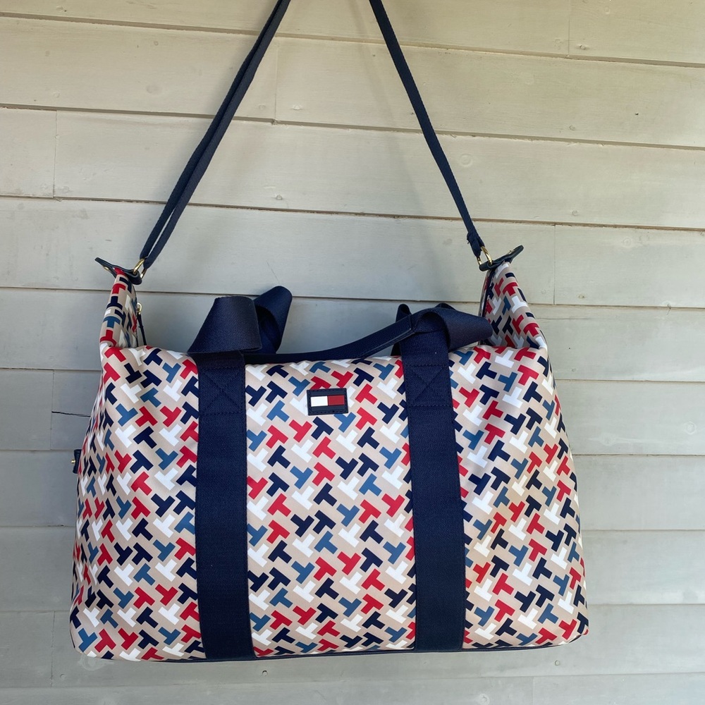 Tommy Hilfig carry-on/overnight bag